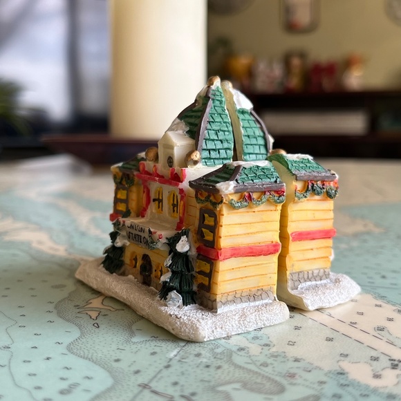 Vintage Hinged Union Tiny Station Ceramic Building - Picture 2 of 8